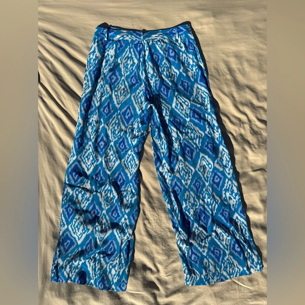 DORA LANDA Silk Ikat Print Wide Leg Trousers - Picture 10 of 16